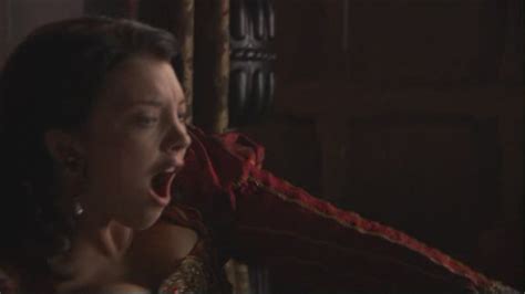 natalie dormer tudor stabbed